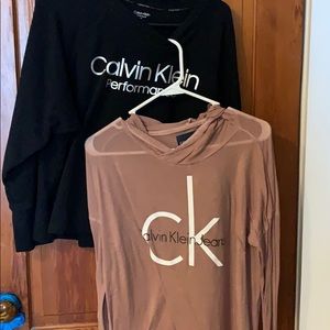 2 Calvin Klein pullovers